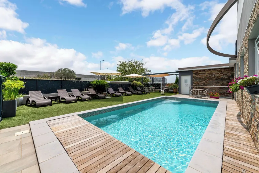 Sure Hotel by Best Western Beziers Le Monestie - Image 1
