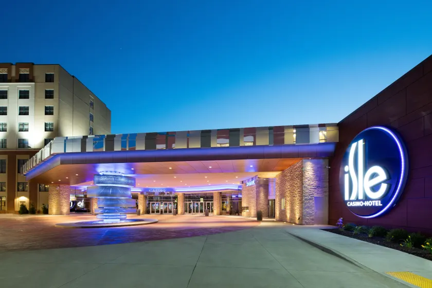 Isle Casino Hotel Bettendorf - Image 1