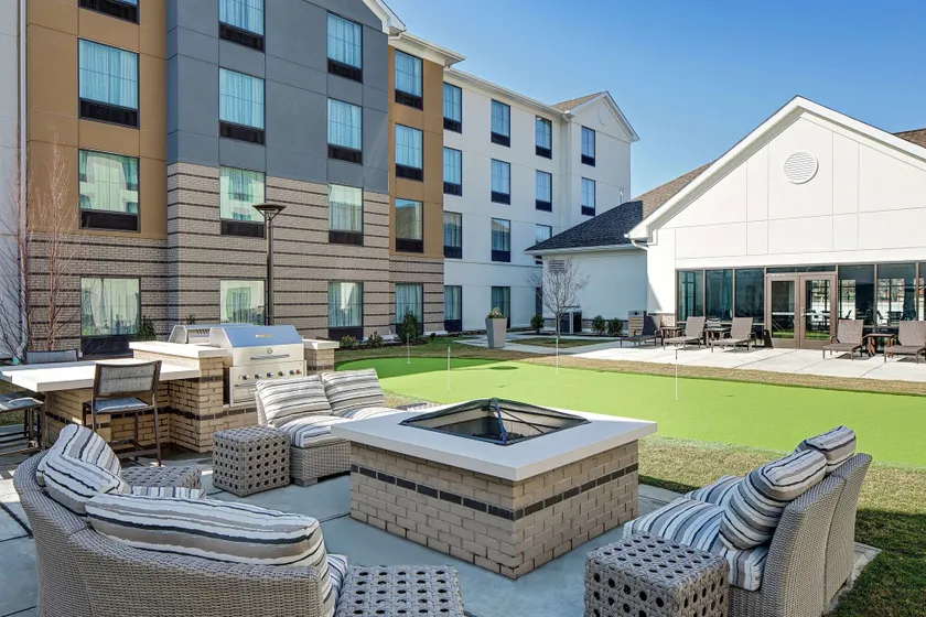 Homewood Suites by Hilton Ronkonkoma - Image 1