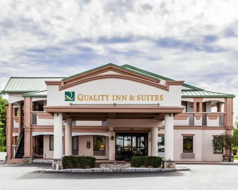 Quality Inn & Suites Quakertown-Allentown - Image 1