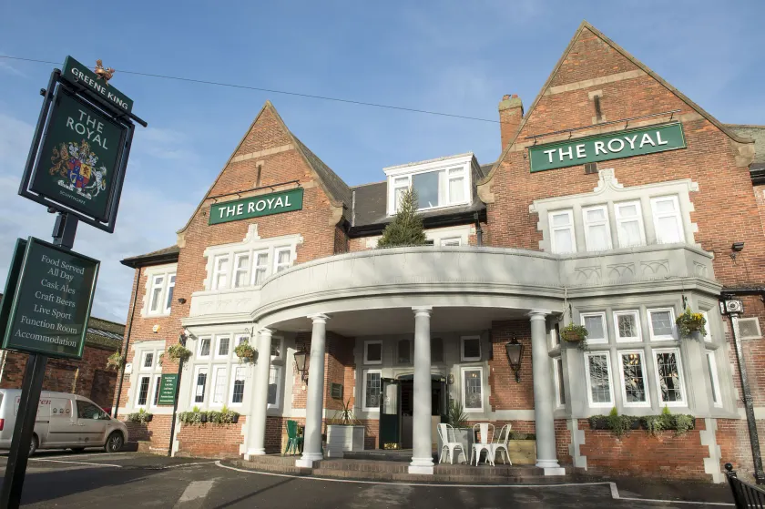 Royal Inn - Image 1