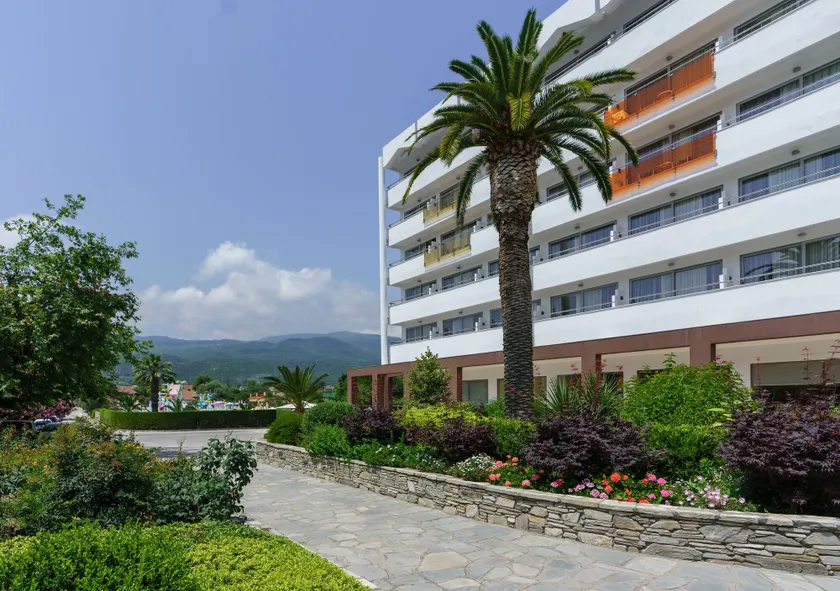Cronwell Platamon Resort All-Inclusive - Image 1