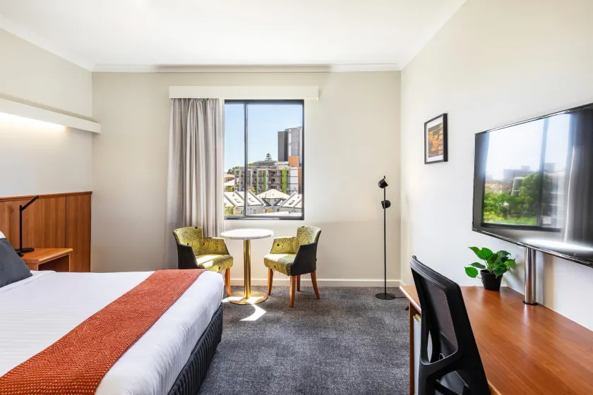 Metro Hotel Perth City - Image 1