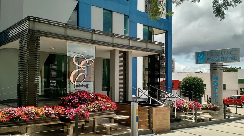 Excellence Plaza Hotel - Image 1