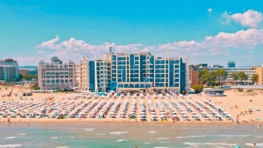 Blue Pearl Hotel - Image 1