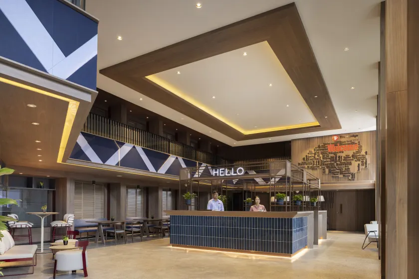 Travelodge Harbourfront Singapore - Interior entrance