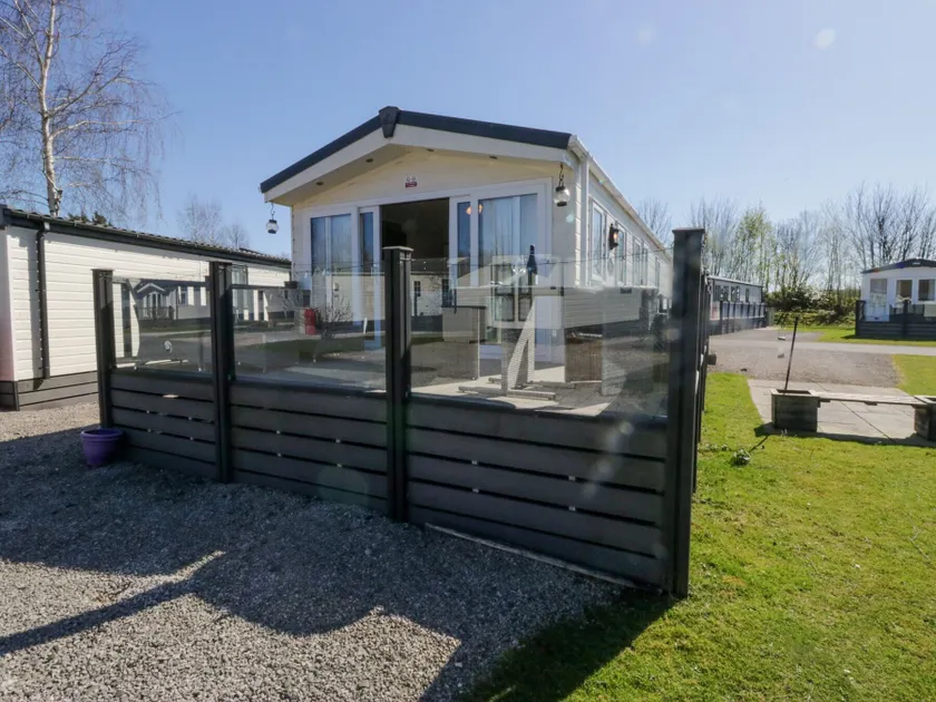 28 Borwick Lakes - Image 1