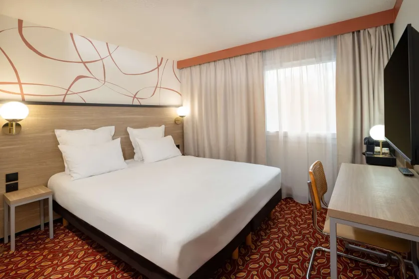 Sure Hotel by Best Western Caen Memorial - Image 1