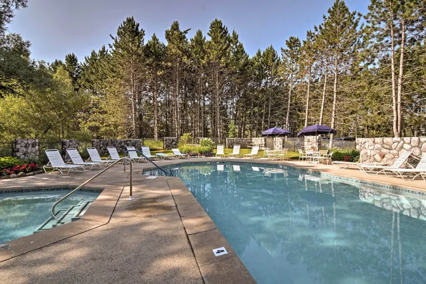 Resort-style Harbor Springs Home Near Ski Resort! - Interior