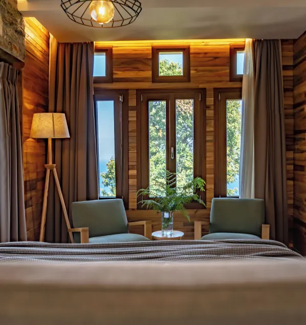 Adama - Rom