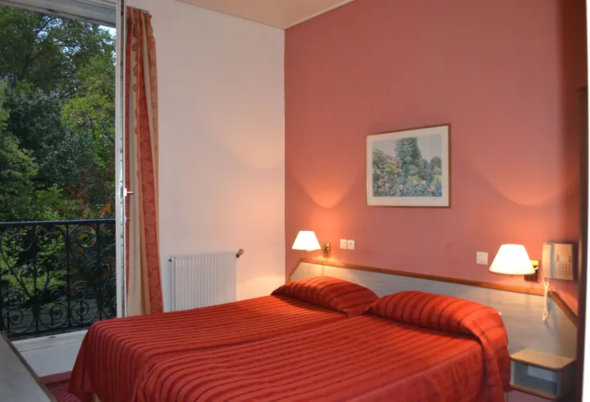 Hotel William's Opera - Image 1