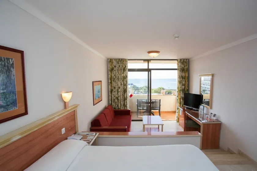 Hotel Beatriz Playa & Spa - Image 1