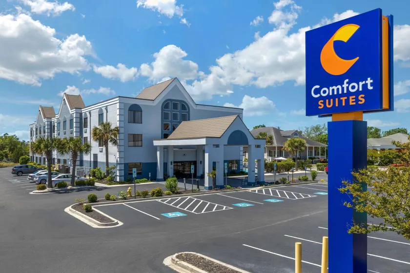 Comfort Suites Southport - Oak Island - Image 1