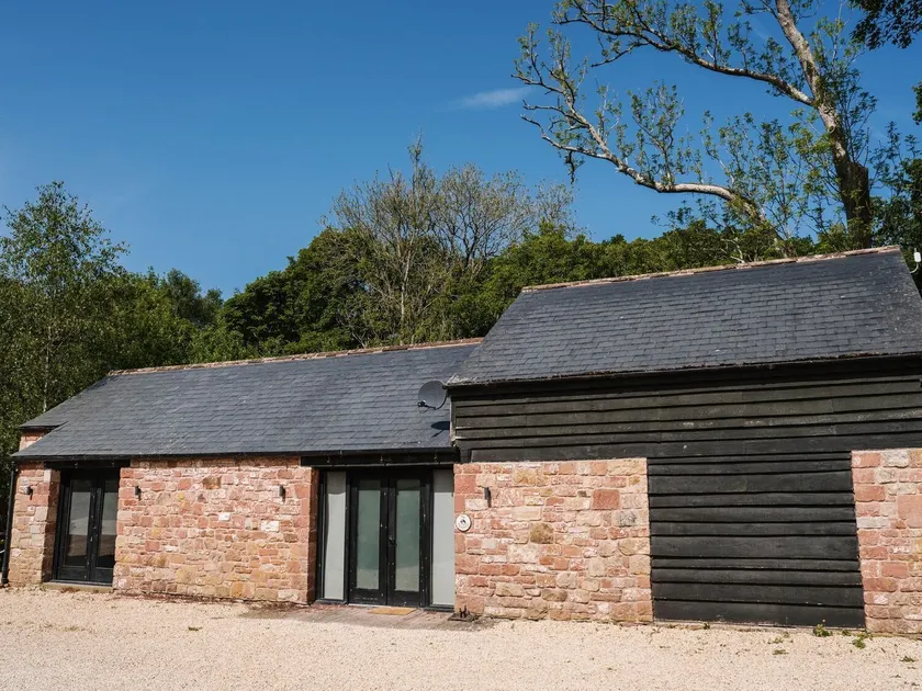 The Heronry, Netherby, a luxurious cottage ideal for a romantic break with hot tub in a rural setting - Image 1