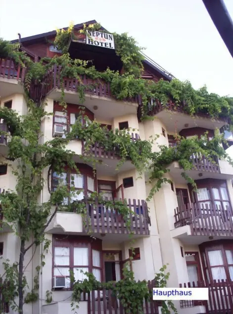 Neptun Hotel - Image 1