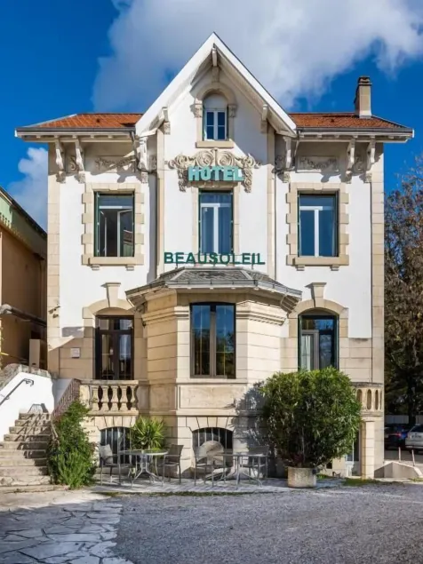 Hôtel Beausoleil - Image 1