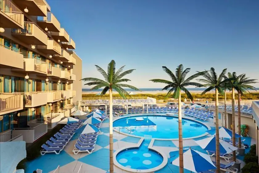 Oceanfront Pan American Hotel - Image 1