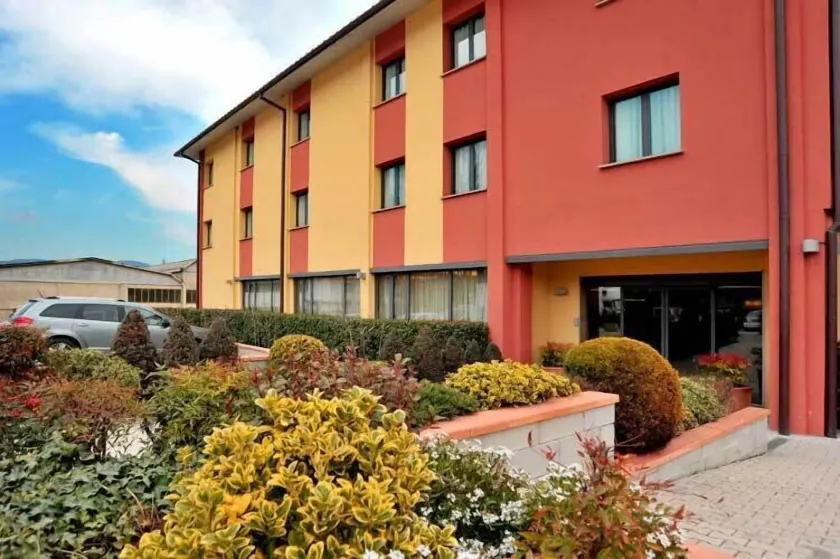 Inn Hotel - Image 1