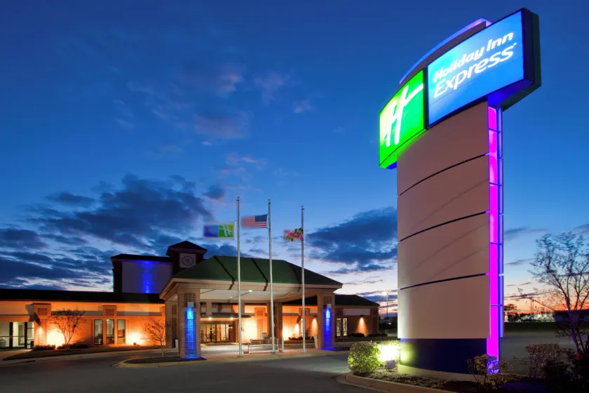 Holiday Inn Express Cambridge by IHG - Image 1