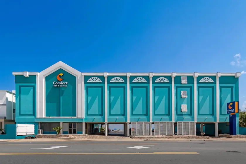 Comfort Inn & Suites Ormond Beach Oceanfront - Image 1