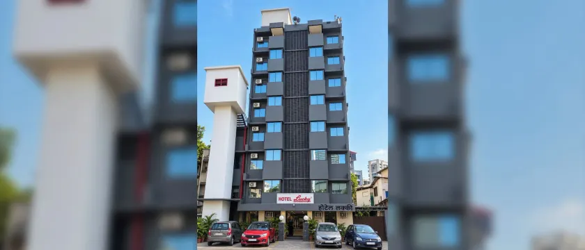 Hotel Lucky Bandra - Image 1