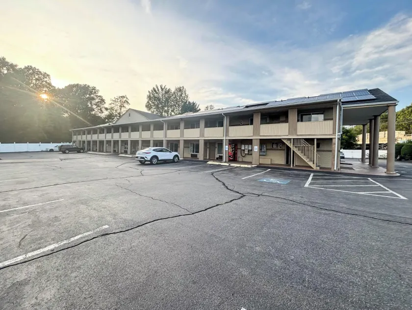 Motel 6 Old Saybrook, CT - Image 1