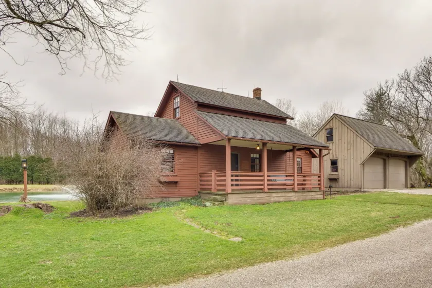 Quaint Winesburg Cottage w/ Porch & Pond! - Innvendig