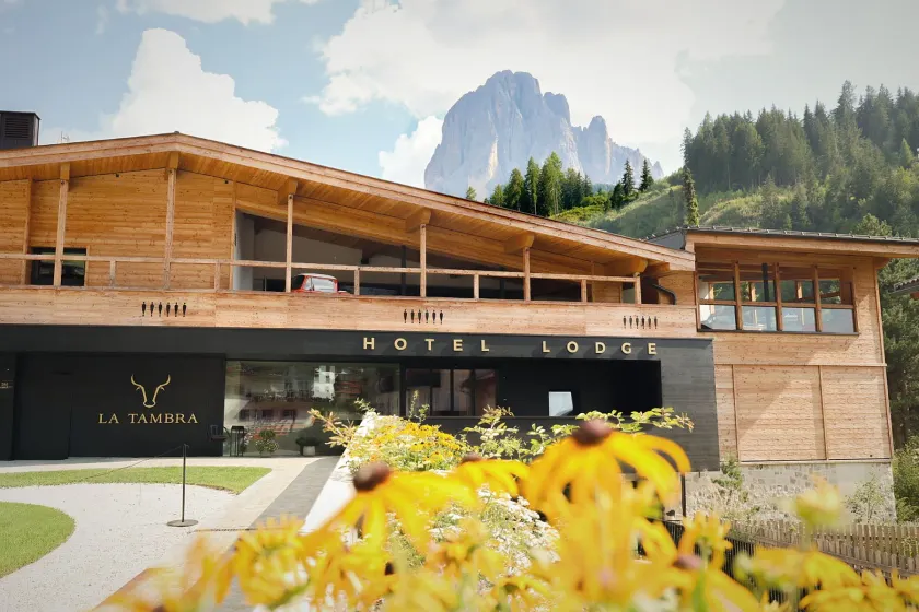 La Tambra - Hotel Lodge - Image 1