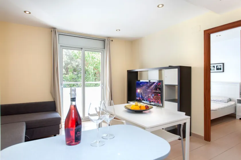 Lloret Beach Apartments - Image 1