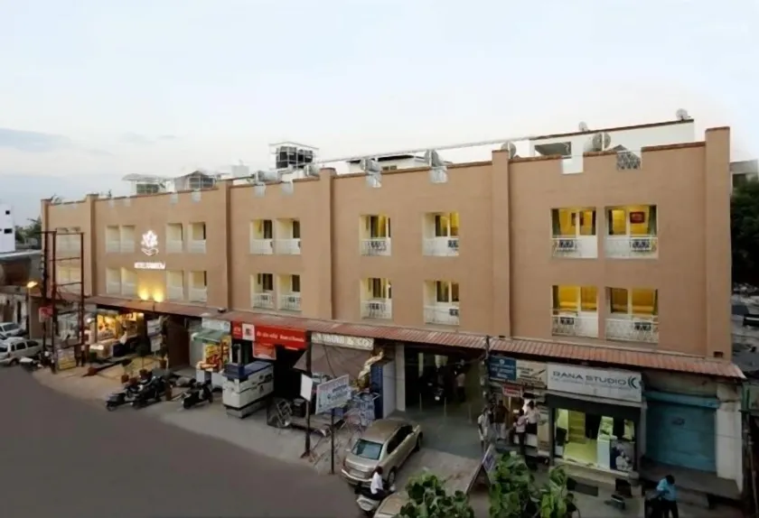 Hotel Rainbow - Image 1