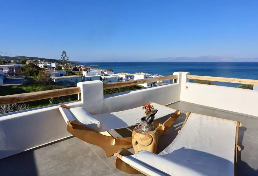 Alsea Seafront Apartments in Agia Pelagia Kythera - Image 1