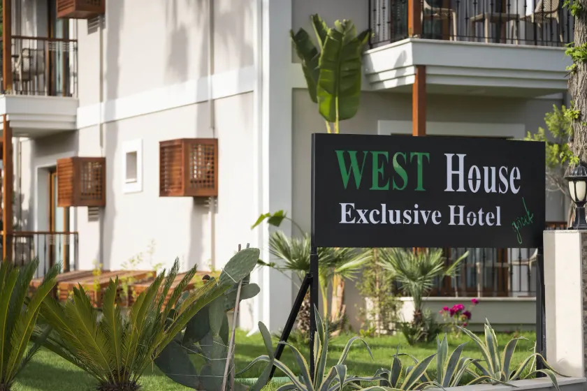 WEST HOUSE EXCLUSIVE HOTEL - Image 1