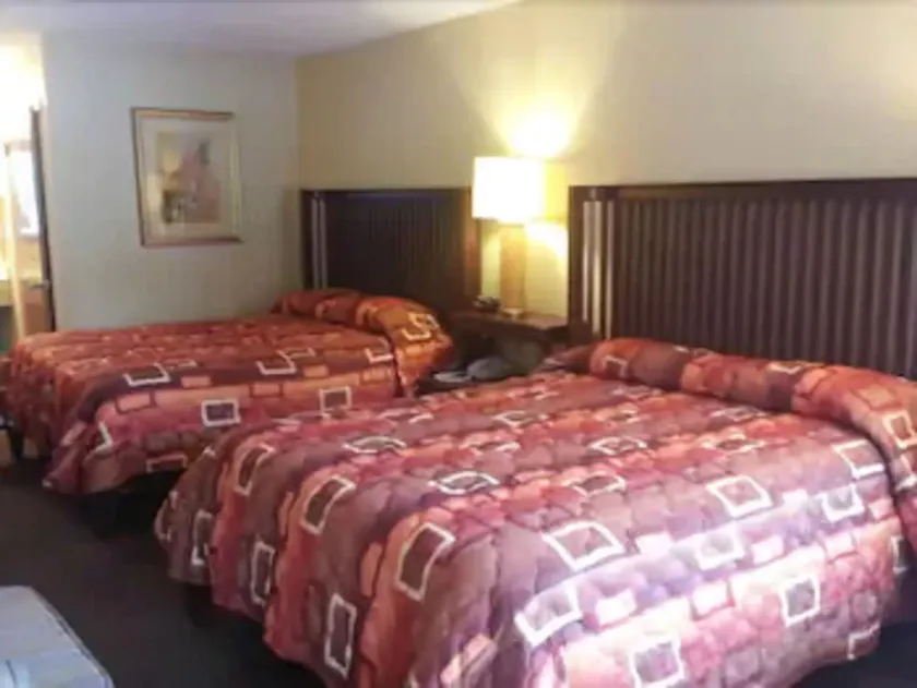 Apalachicola Bay Inn - Image 1