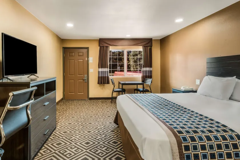 Americas Best Value Inn - Ukiah - Image 1