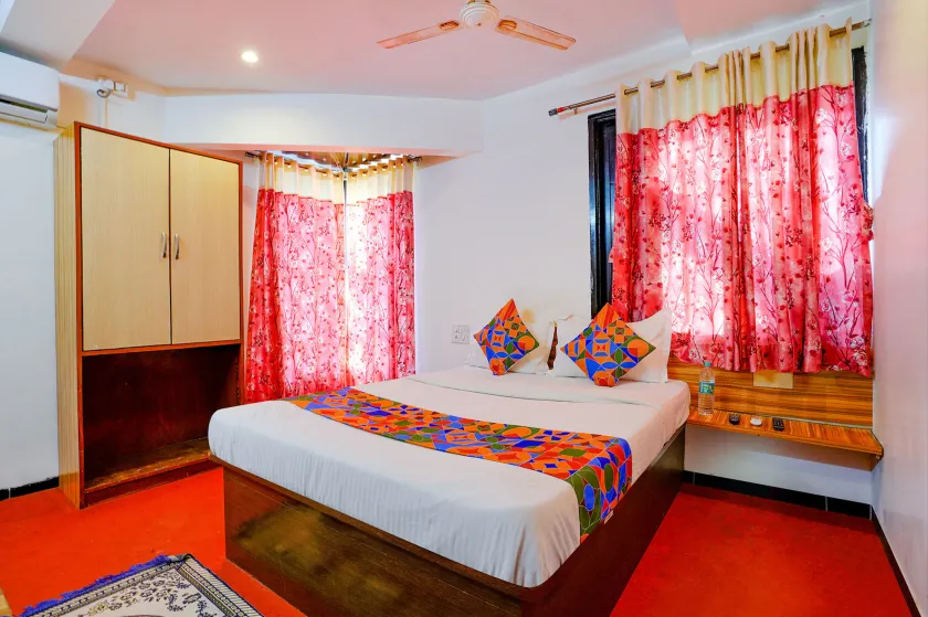 FabHotel Sai Chatra - Image 1