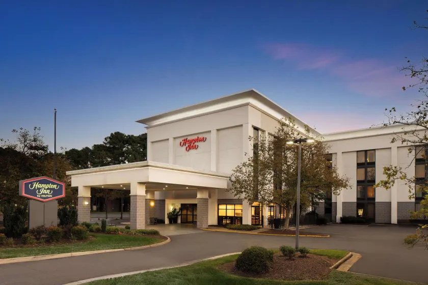 Hampton Inn Norfolk/Virginia Beach - Image 1