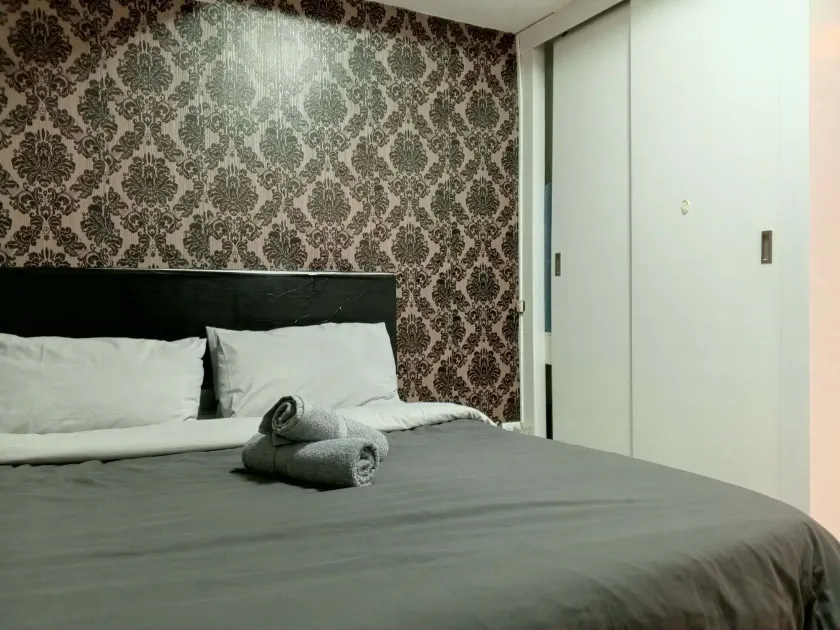 Grand Riviera Suites Comfy Condo near US Embassy Manila Bay Roxas Blvd Ermita Manila - Image 1