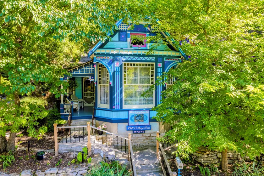 Cliff Cottage Inn, Downtown Bed & Breakfast - Image 1