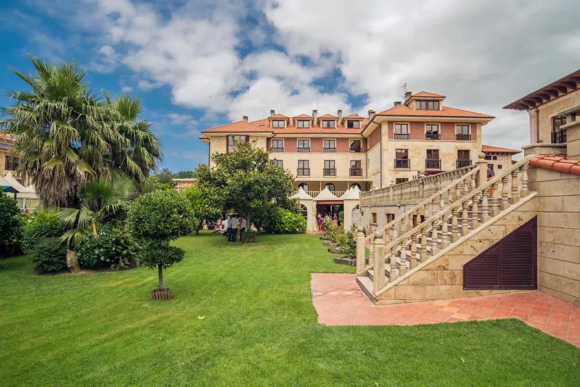 Hotel Spa Villa Pasiega - Image 1