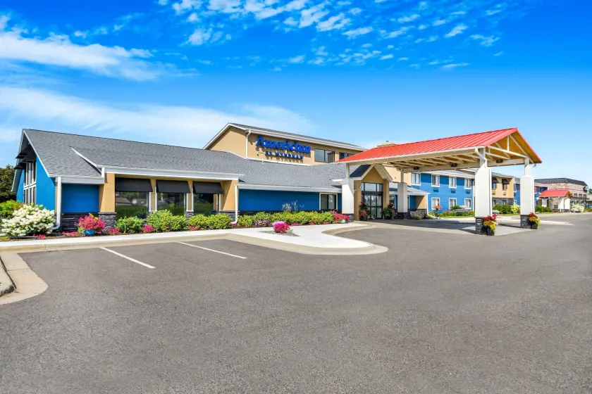AmericInn by Wyndham Virginia - Image 1