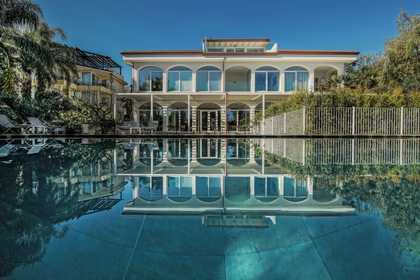 Sicilia's Art Hotel & Spa - Image 1