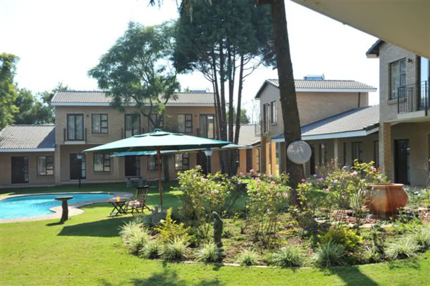 Hoyohoyo Chartwell Lodge - Image 1