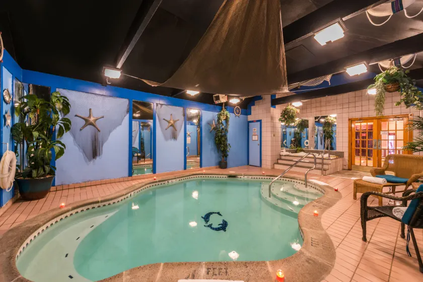 Inn of The Dove Romantic Luxury & Business Suites - Image 1
