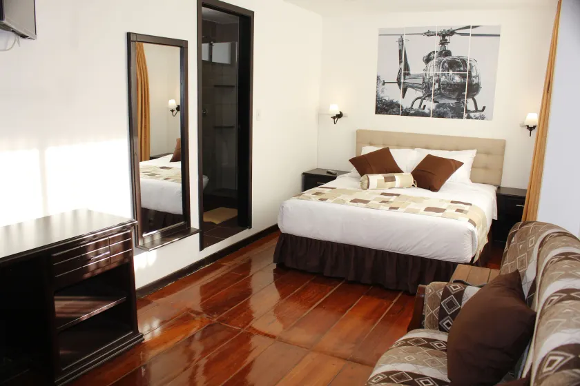 Air Suites Hotel Boutique - Image 1