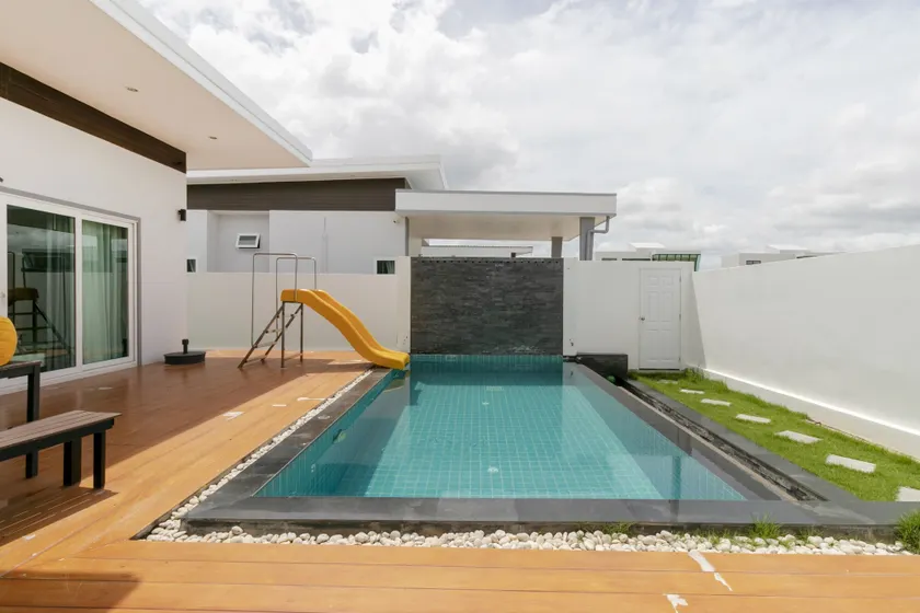 Capital O 1009 Leleaf Valley Pool Villa Resort Hua Hin - Image 1