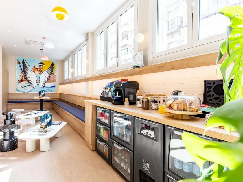 ibis Styles Marseille Centre Prado Place Castellane - Image 1