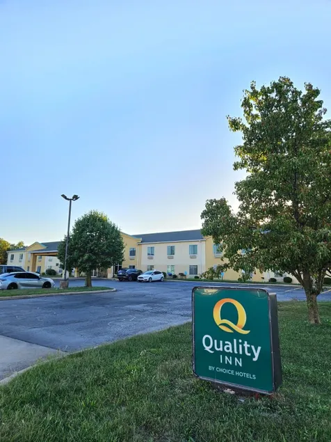 Quality Inn Kingdom City I-70 - Image 1