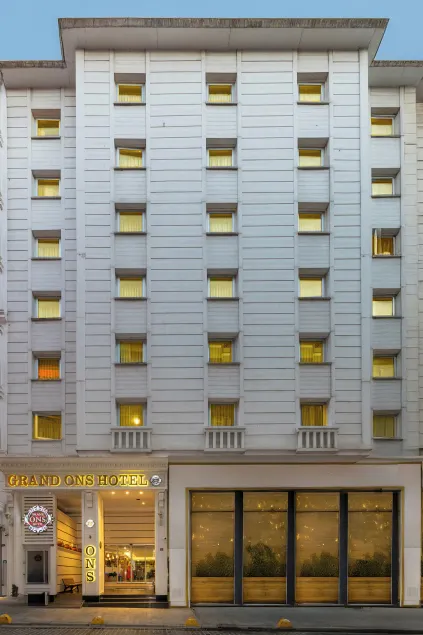 Grand Ons Hotel - Image 1