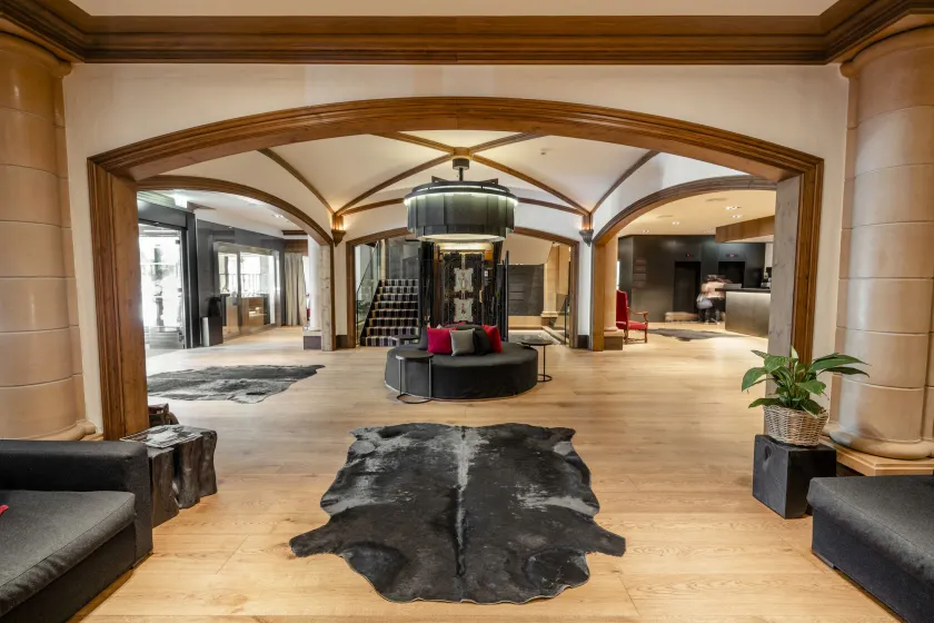 Luxurious Alpine Getaway at Park Hotel Gstaad - Image 1