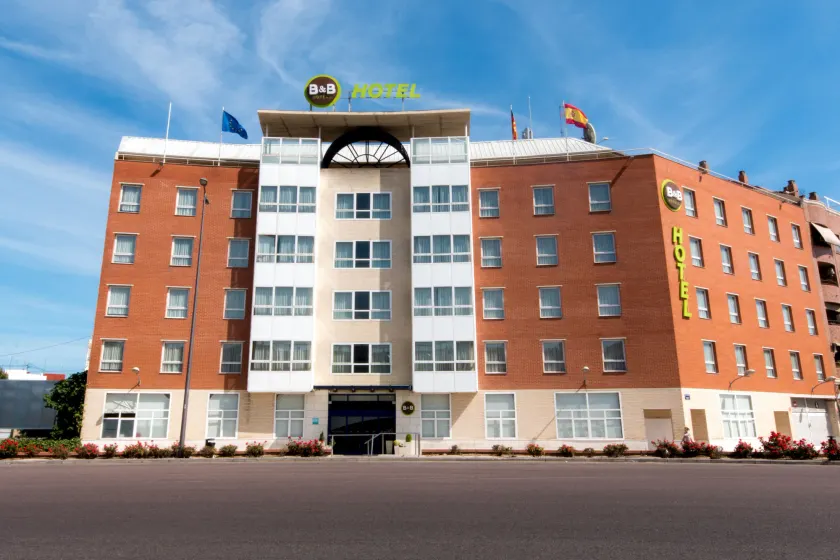 B&B HOTEL Valencia Arena - Image 1